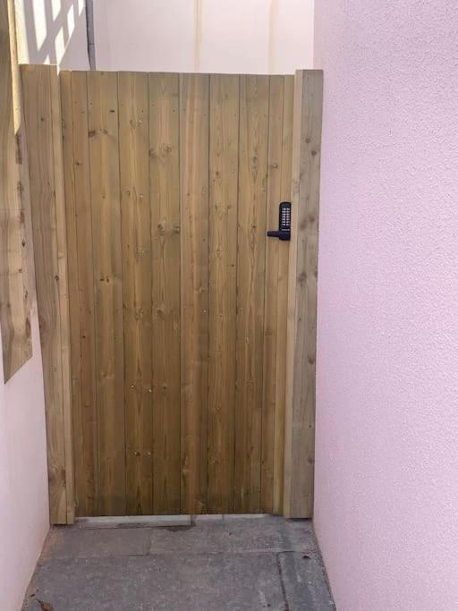 Newly Refurbished Uplyme Getaway Apartamento Exterior foto
